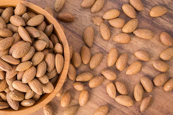تصویر 5 از قیمت خرید مغز بادام فله با فروش عمده
